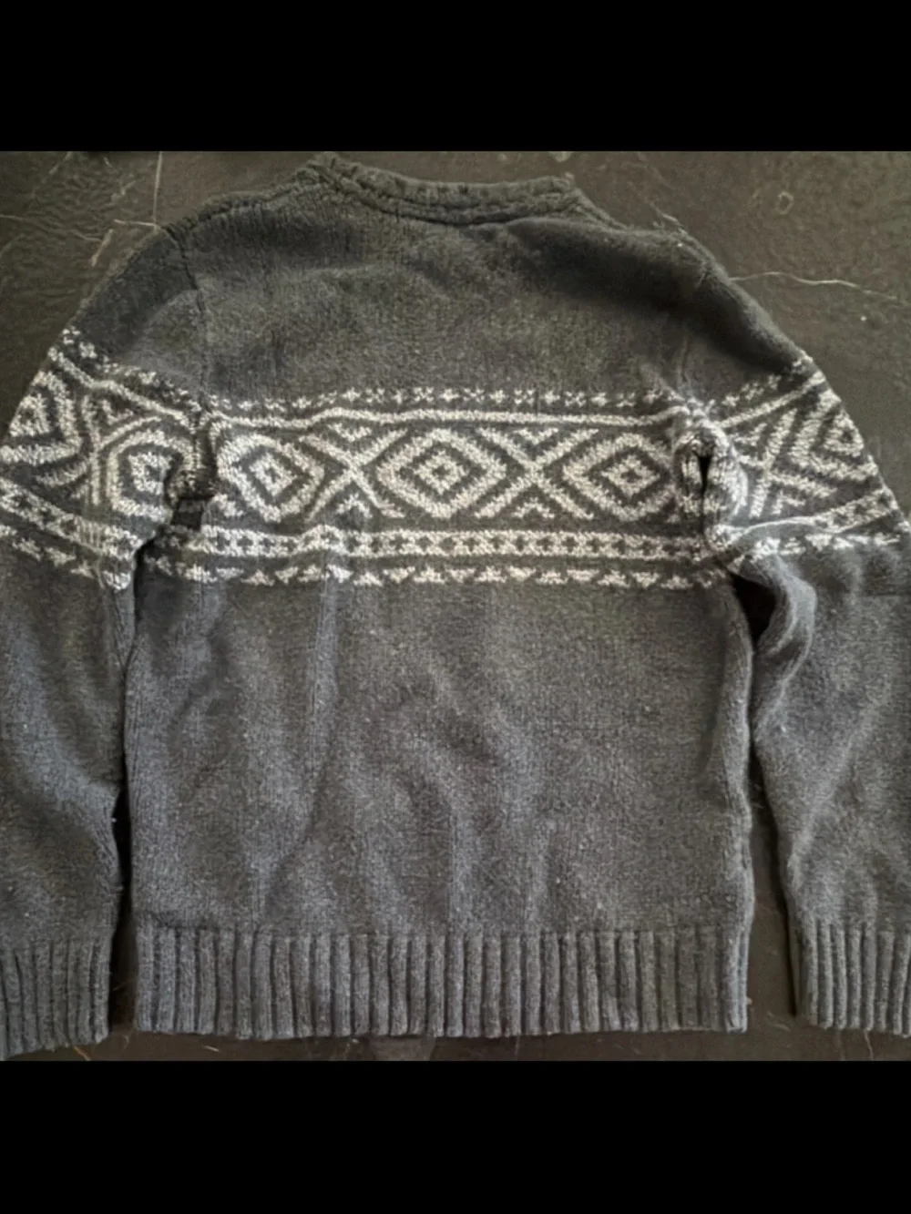 Vintage Eddie Bauer Dark Gray Crewneck Sweater with White Pattern - Picture 3 of 3
